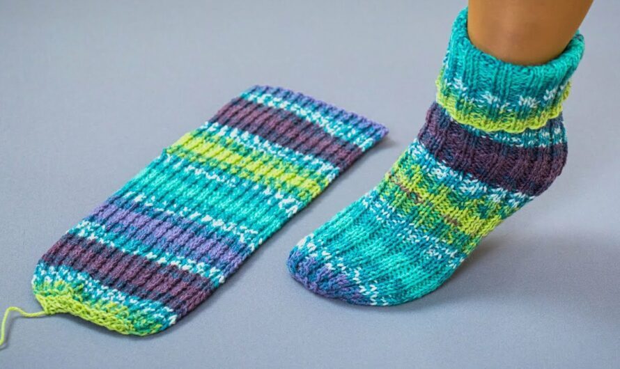 🧦 How to Make the Easiest and Fastest Knitted Socks Using Only 2 Needles