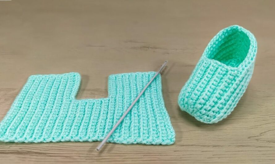 🧶The Cozy Crochet baby booties