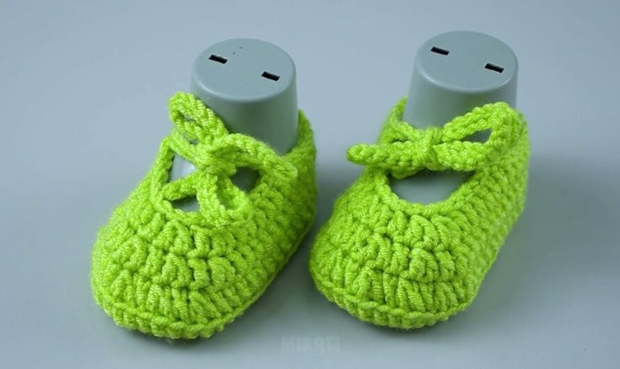 Easily and simply crochet baby slippers