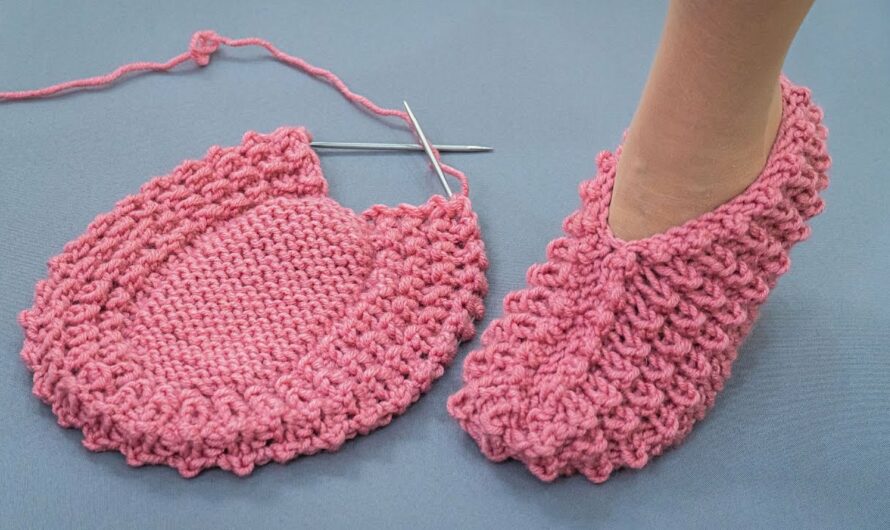 How to Make Warm Knitted Slippers “Hedgehogs” Without Seams on the Sole (Simple & Easy)