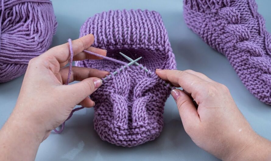 How to Make Slippers / Socks on 2 Knitting Needles (No Seam!)