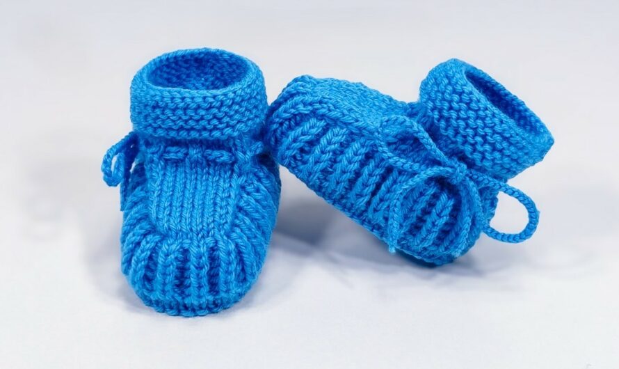 Knitting shoes for baby step by step