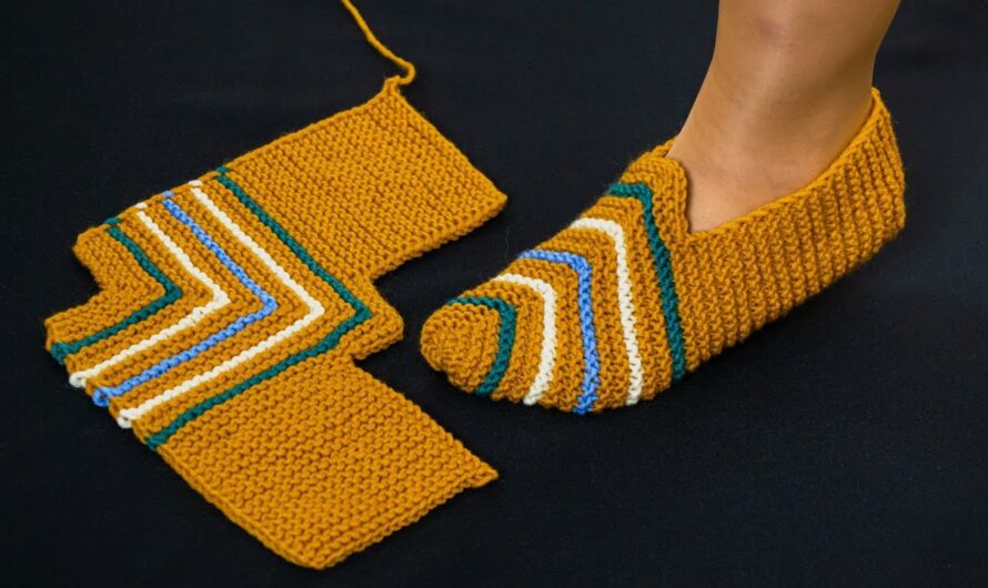 How to Make Simple Knitted Slippers – A Very Interesting Style!
